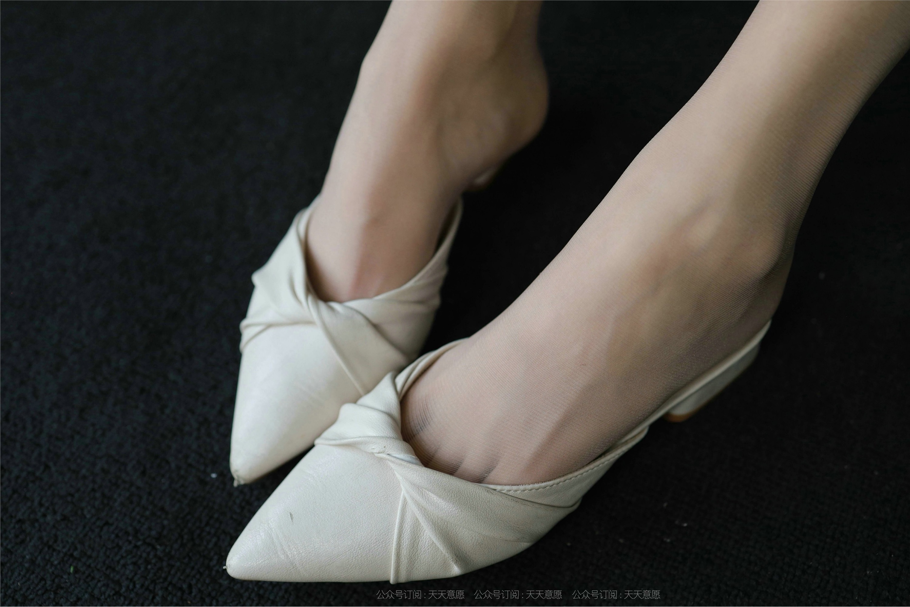 IESS异思趣向  2021.08.19 丝享家894：婉苹《温柔的碎花裙》